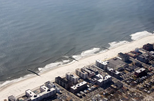 Anteni şehir manzaralı uçaktan Long Beach, New York
