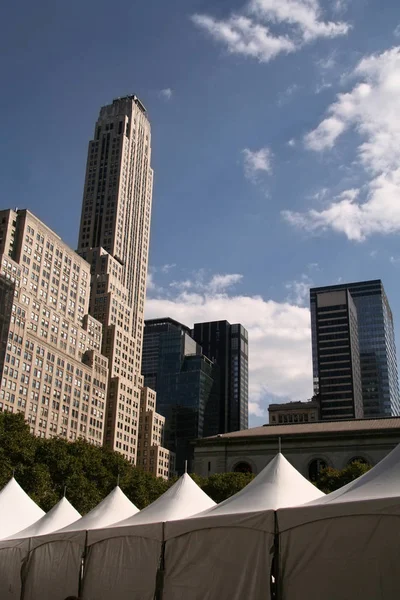 Nova Iorque Skyline Com Tenda Bryant Park — Fotografia de Stock