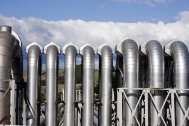 Jeotermal santral alternatif yeşil enerji üreten