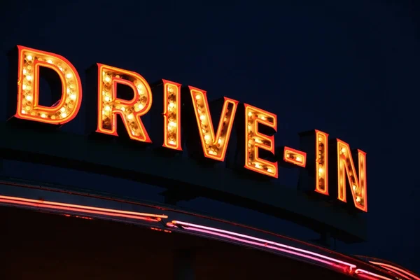 Drive-In Neon atış kapatın