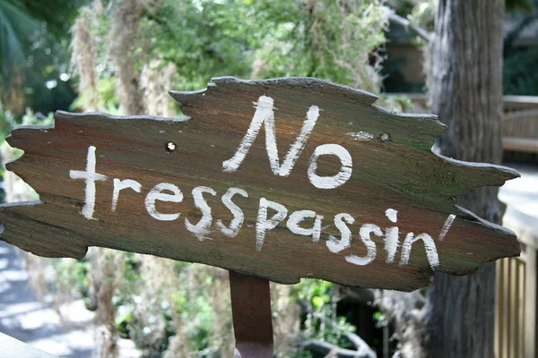 Trespassing Sign Close Shot — Stock Photo, Image