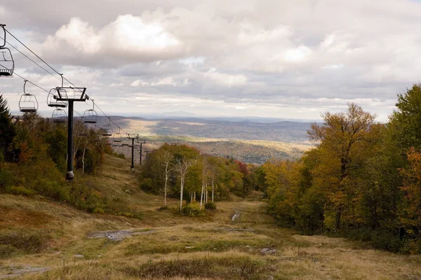 Árvores Coloridas Durante Temporada Outono Lado Elevador Esqui Imagem De Stock