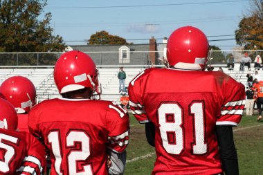 Lise futbol takımı kenarda