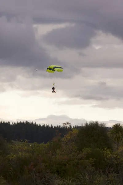 Paragliders Fallande Marken — Stockfoto