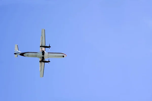 Έλικα Αεροπλάνου Στον Ουρανό Χώρο Για Κείμενο — Φωτογραφία Αρχείου