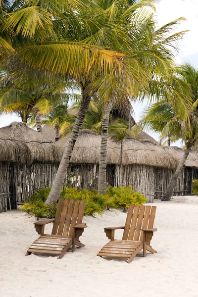 Pair of Chairs on Beach Resort — Stock Photo, Image