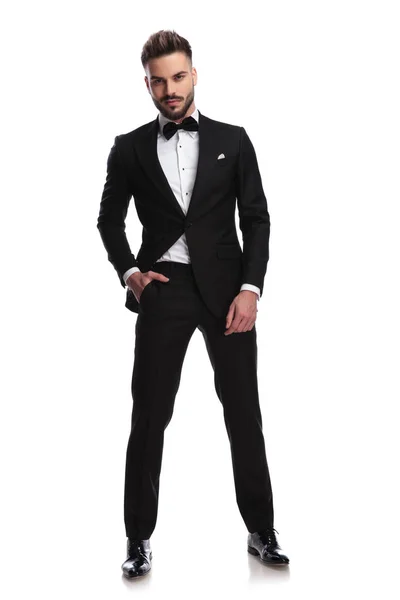 Confident young man in tuxedo — Stock Photo, Image