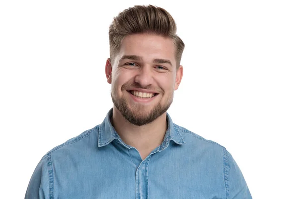 Cheerful Casual Man Laughing Looking Forward While Wearing Shirt Standing — Stock Photo, Image