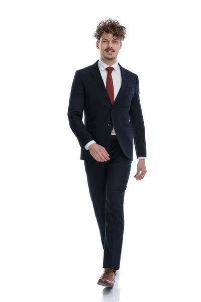 Positive Businessman Smiling While Wearing Suit Walking White Studio Background — Stock Photo, Image