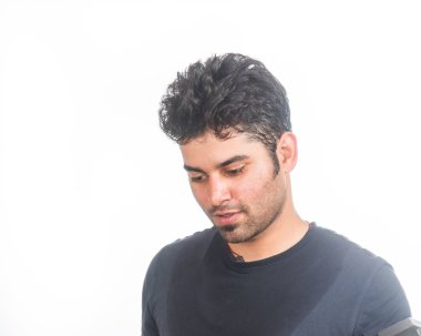 Çalışma dışarı uygun bir genç Hintli