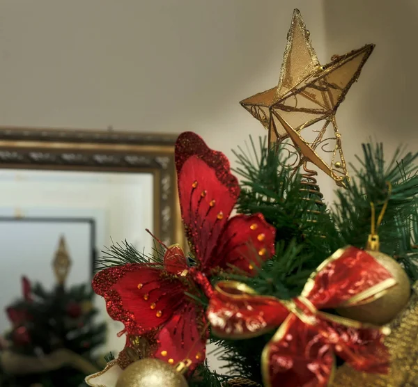 Noel baloları ve kurdeleler 