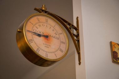 Eski model İstasyonu saat kadar kapatın