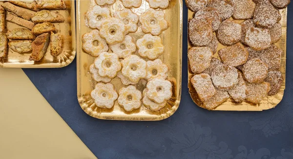 tipik Ceneviz bisküvi canestrelli ve cantucci-5 kadar yakın