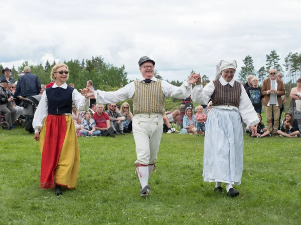 People in midsummer event — Stock Photo, Image