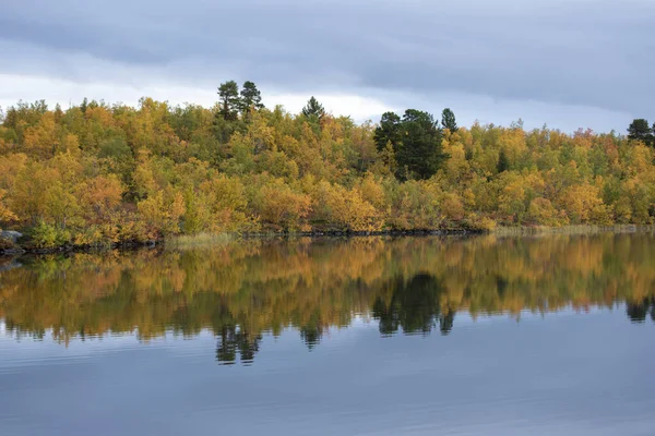 Berg im Herbst — Stockfoto