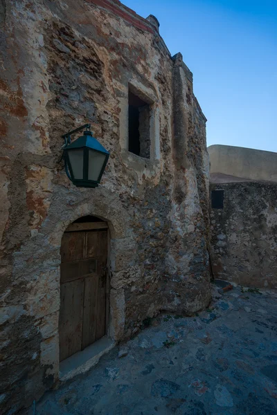 Krásný byzantský hrad město Monemvasia v Laconia na — Stock fotografie