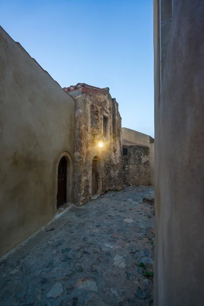A bela cidade do castelo bizantino de Monemvasia na Lacônia em — Fotografia de Stock