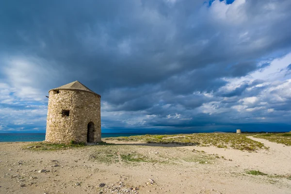 Ancien moulin à vent ai Gyra plage, Leucade — Photo