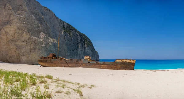 Знаменитий корабельної аварії на Navagio пляжі, Закінф — стокове фото