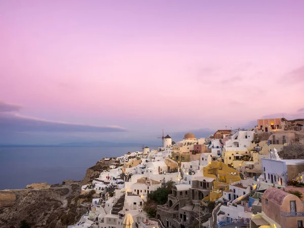 Oia village at sunset, Santorini island — Stock Photo, Image