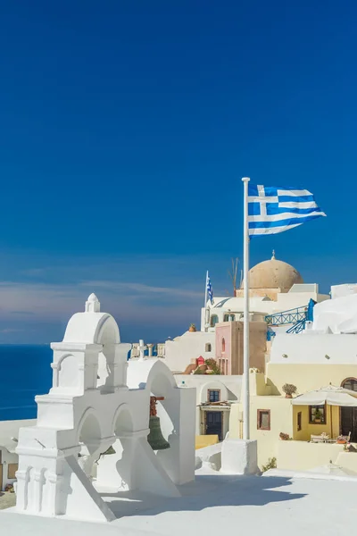 Igreja de Oia na ilha de Santorini — Fotografia de Stock