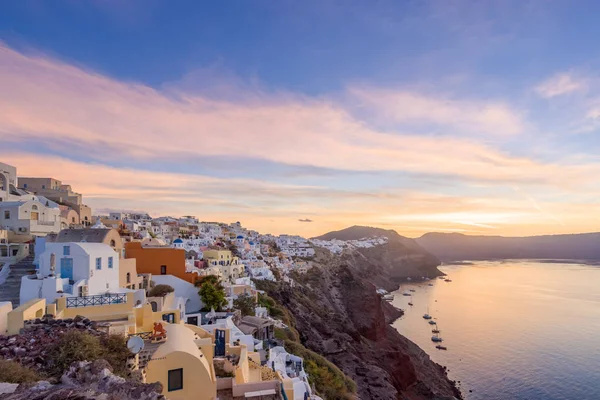 Altstadt von Oia auf der Insel Santorini — Stockfoto