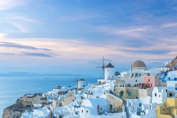 Oia dorf bei untergang, insel santorini — Stockfoto