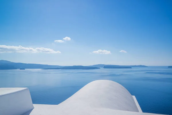 Fehérre meszelt háztetők, Santorini — Stock Fotó