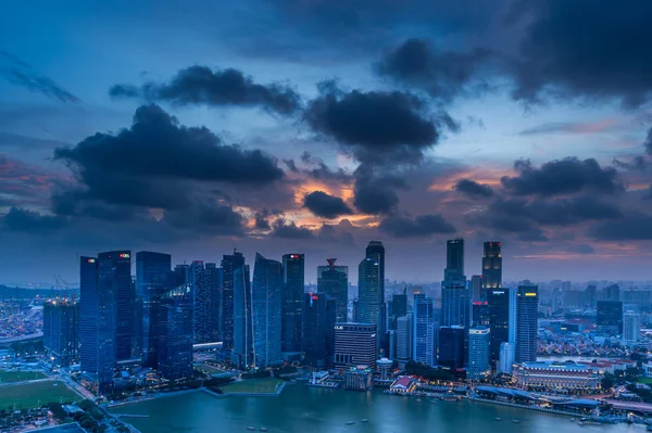 Singapur Finans bölgesine manzarası — Stok fotoğraf