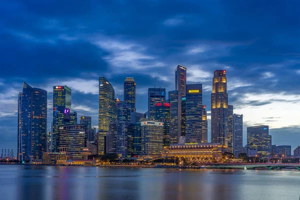 Singapur Finans bölgesine manzarası — Stok fotoğraf