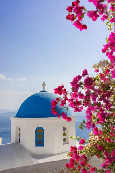 Kyrkan av Oia på Santorini island — Stockfoto