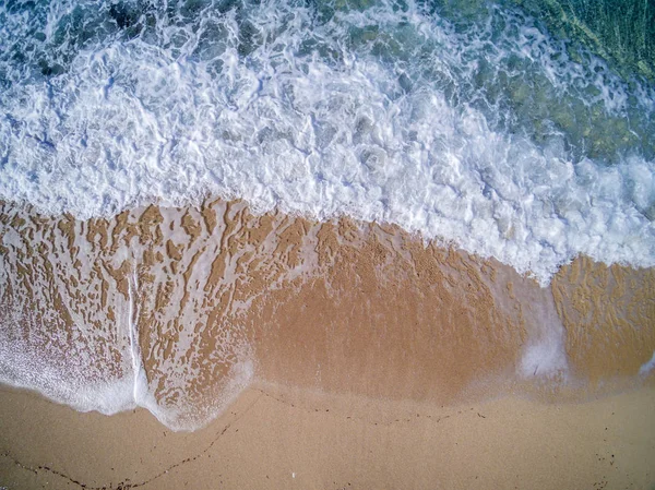 해변에서 무인 항공기의 보기 — 스톡 사진