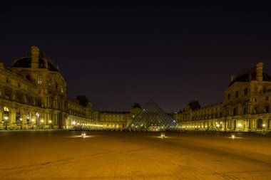 Louvre paris Fransa