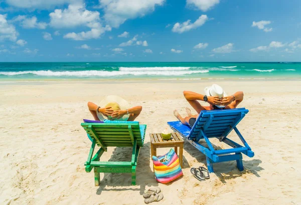 Couple Beach Tropical Resort Travel Concept — Stock Photo, Image