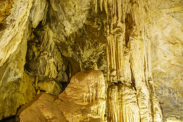 Diamond Cave nebo Tham Pranangnai v Krabi — Stock fotografie