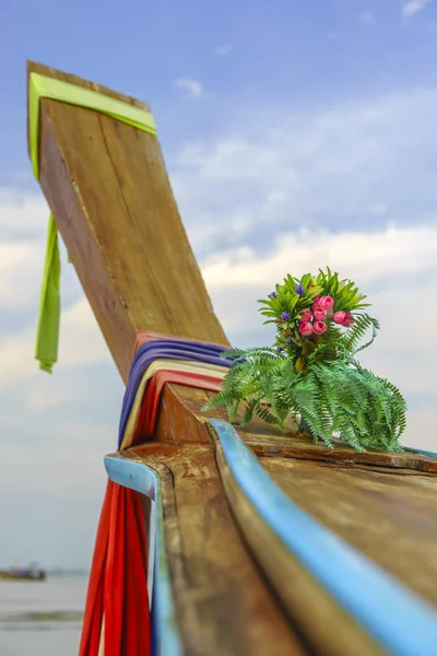 Traditionella långsvansbåt Krabi — Stockfoto