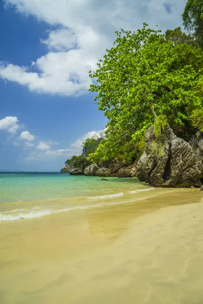 Ferrocarril Oeste de la playa en Ao Nang — Foto de Stock