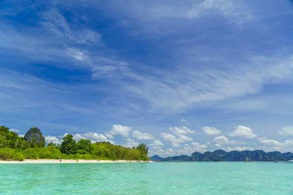 Islas Poda en el mar de Andamán Krabi — Foto de Stock