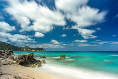 Lefkada'daki Pefkoulia Plajı