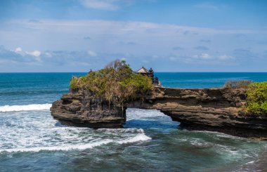 Deniz (Pura tanah lot) Bali tapınakta 