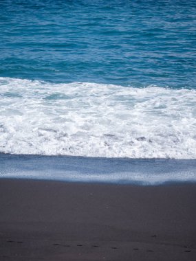 Doğu Bali Endonezya siyah volkanik beach