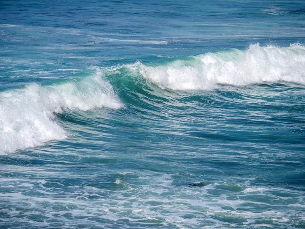 A trópusi óceán kék hullám. — Stock Fotó