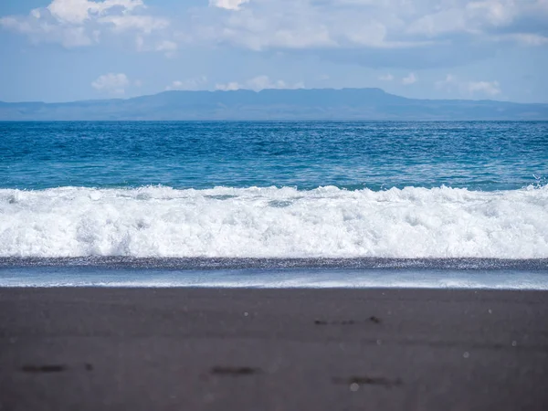 Doğu Bali Endonezya siyah volkanik beach
