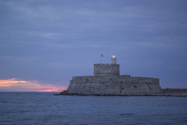 Fortaleza de Agios Nikolaos en el puerto de Mandraki de Rodas Grecia —  Fotos de Stock