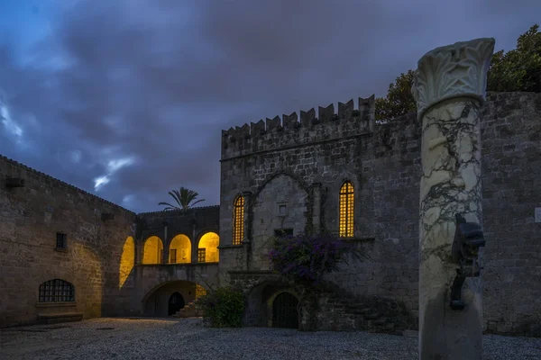 Piazza Argirokastu nel centro storico di Rodi — Foto Stock