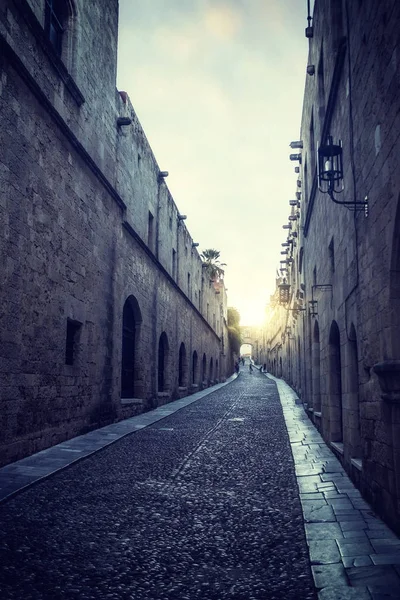 Straten van de ridders in de oude stad van Rhodos — Stockfoto