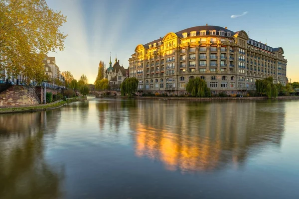 Pohled na Štrasburk Francie řece — Stock fotografie