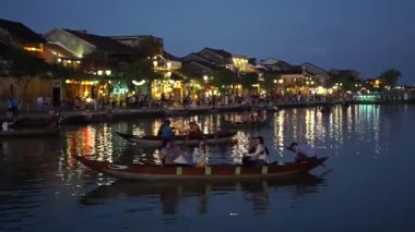 Gece şehir Hoi An. Vietnam mesire kasaba Hoi An. turist dönüm noktası