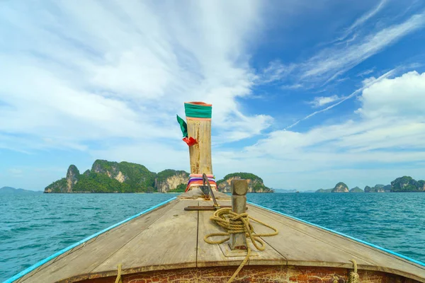 Παραδοσιακό Σκάφος Μακριά Ουρά Στην Παραλία Της Ταϊλάνδης — Φωτογραφία Αρχείου