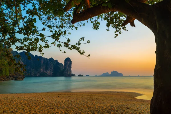 Ao Nang beach in Krabi Thailand at sunset — Stock Photo, Image